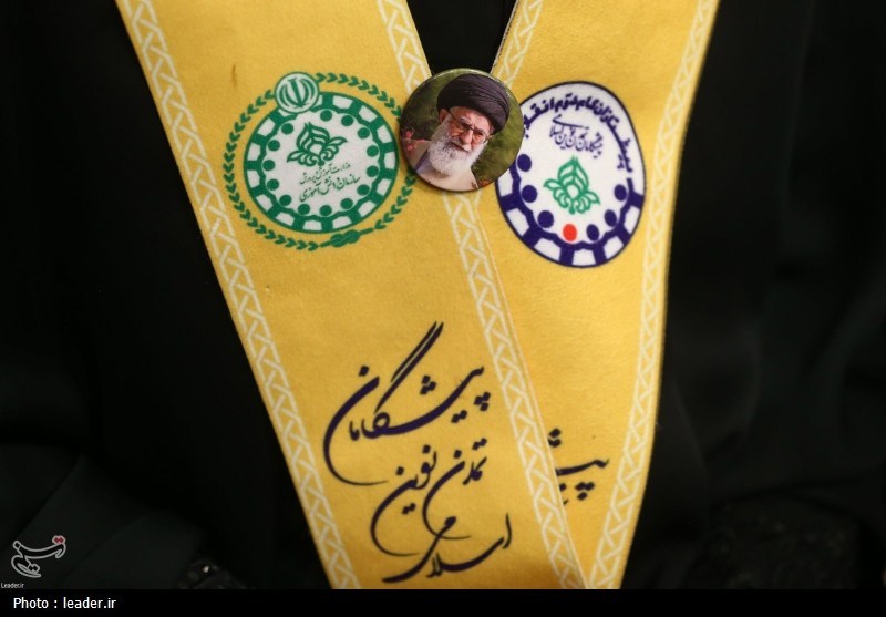 روایت خبرنگار تسنیم از دیدار هزاران دانش‌آموز و دانشجو با امام خامنه‌ای / آغاز دلدادگی + تصاویر 5