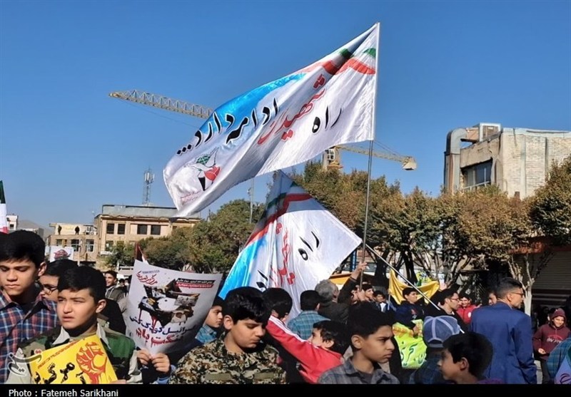 یوم‌الله 13 آبان , اخبار استان مرکزی , اخبار اراک , دانش آموزان , راهپیمایی , 