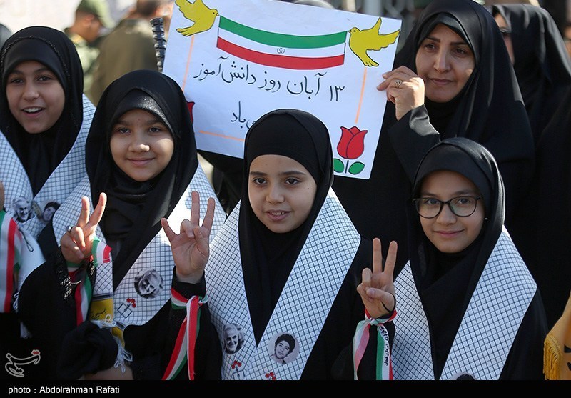 بصیرت و شور دانش‌آموزی؛ سلاح گام دوم انقلاب در مصاف با استکبار