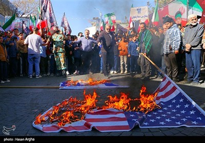 ‌گزارش تسنیم از شکوه حضور مردم زاهدان در راهپیمایی 13 آبان