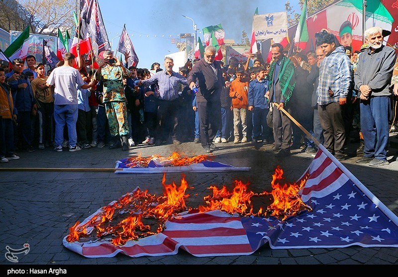 ‌گزارش تسنیم از شکوه حضور مردم زاهدان در راهپیمایی 13 آبان
