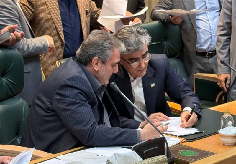 استاندار سمنان: رفع موانع ارزی ‌مسیر رشد اقتصادی سمنان را هموارتر می‌کند