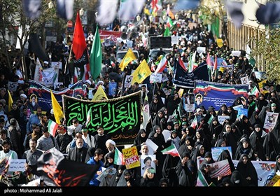 طنین شعار مرگ بر آمریکا و مرگ بر اسرائیل در مراسم 13 آبان کردستان