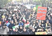 Tahran’da 4 Kasım “Yevmullah” Yürüyüşü  “Kahrolsun Amerika” Sloganları Yankılandı