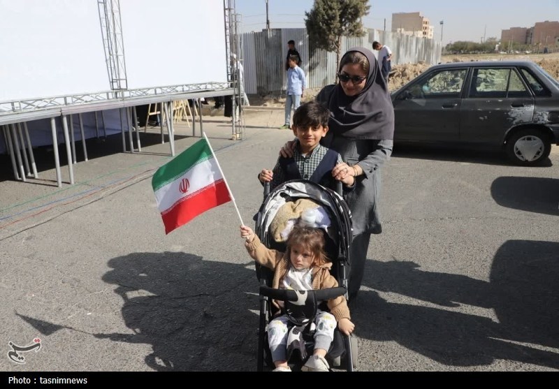 اخبار رباط کریم , راهپیمایی , یومالله 13 آبان , دانش آموزان , اخبار بهارستان ,