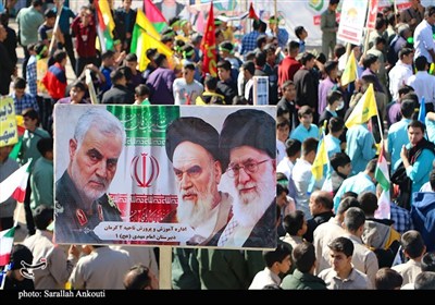 حضور پر شور کرمانی‌ها در راهپیمایی 13 آبان