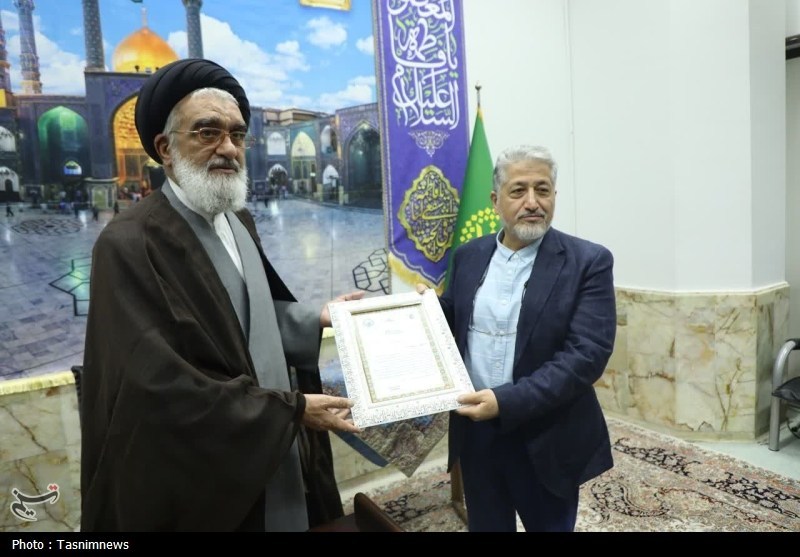 دانشگاه آزاد اسلامی خادم حرم مطهر بانوی کرامت شد