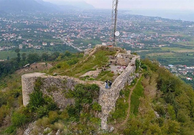 خطر در کمین هویت تاریخی رامسر/ لغو مجوزهای ساخت‌وساز در حریم قلعه مارکوه