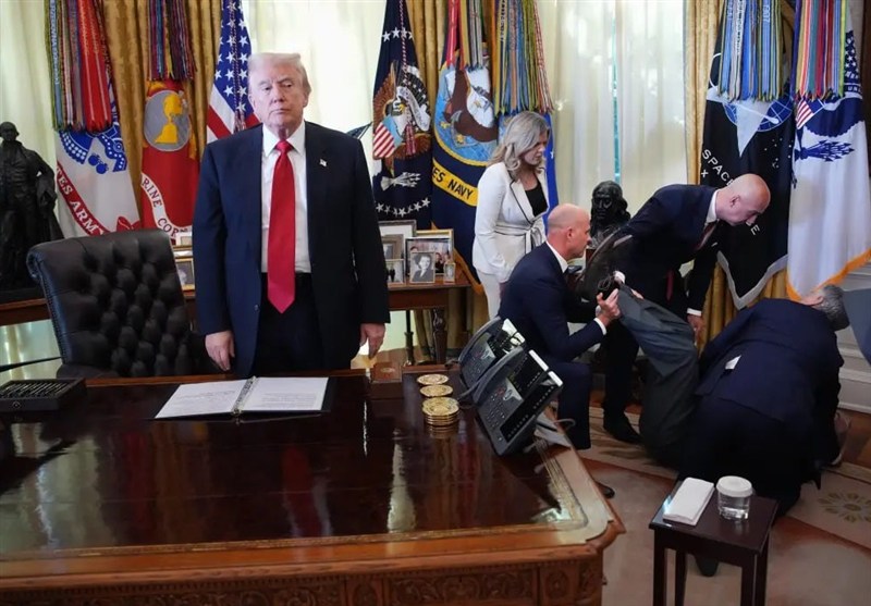 Trump Stands Still as Guest Collapses in Oval Office