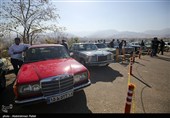 همایش خودروهای کلاسیک در همدان