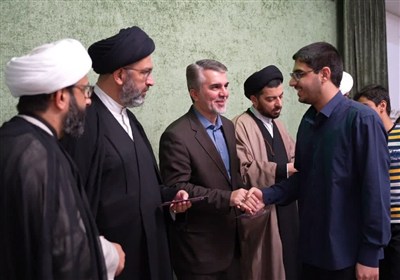 تقدیر از قاریان برگزیده در اختتامیه اردوی تیم ملی قرآن اسوه