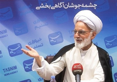 انتقاد آیت‌الله دری‌نجف‌آبادی از واردات گسترده کالا