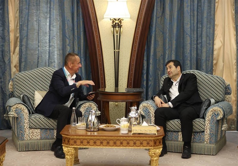 دیدار وزیر ورزش با فدراسیون جهانی قایقرانی