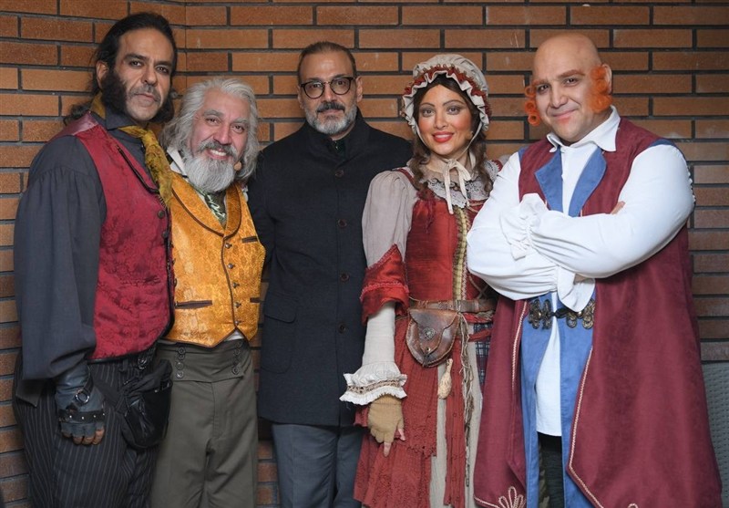 علیرضا قربانی به تماشای الیورتویست نشست