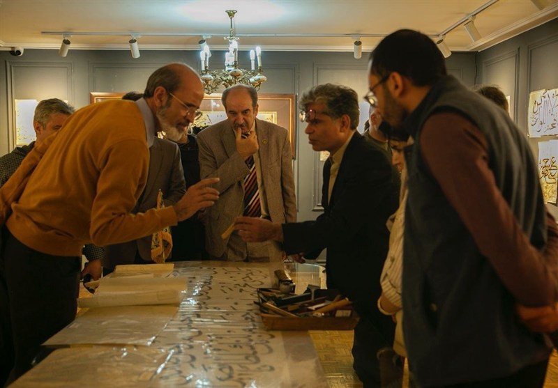 فضائلی احیاگر خوشنویسی معاصر / گالری جایی برای آموزش و پژوهش است 2