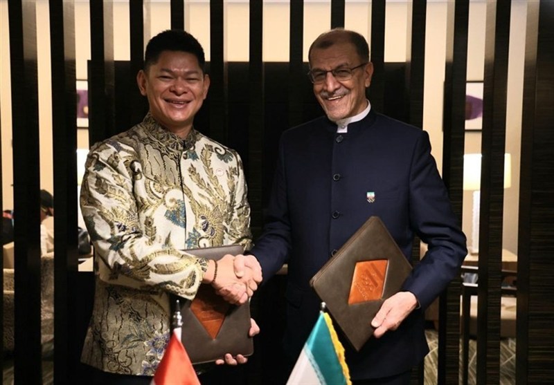 توقيع مذكرة تعاون بين اللجنتين الأولمبيتين في إيران وإندونيسيا