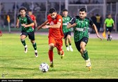 دیدار تیم های فوتبال خیبر خرم‌آباد و تراکتور تبریز