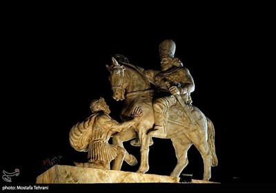 В Тегеране открыта статуя Шапура II и победы над Валерианом