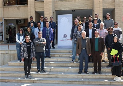 رونمایی مردمی از پوستر جشنواره تئاتر چهارمحال و بختیاری