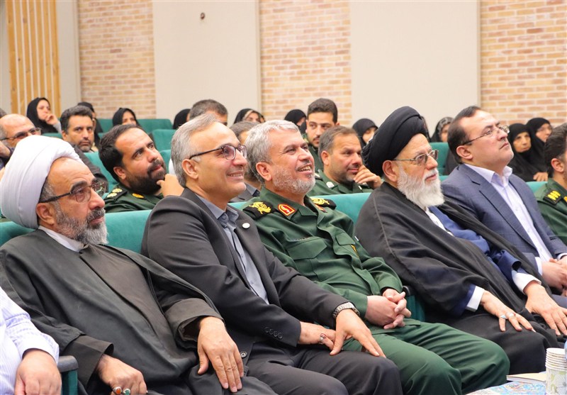 تقریظ امام خامنه ای بر کتاب «همسفر آتش و برف»/ رونمایی به‌زودی