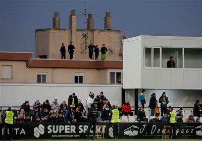 توقف بازی در لیگ اسپانیا در پی مرگ یک تماشاگر در ورزشگاه