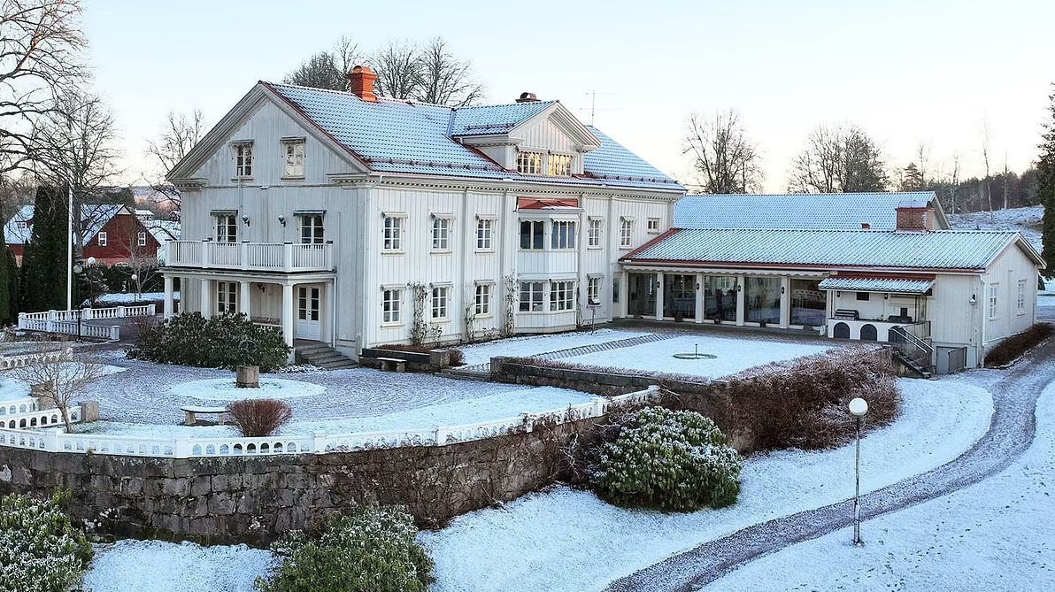 فروش خانه سرمربی پیشین تیم ملی انگلیس با 3 میلیون پوند ضرر! 2