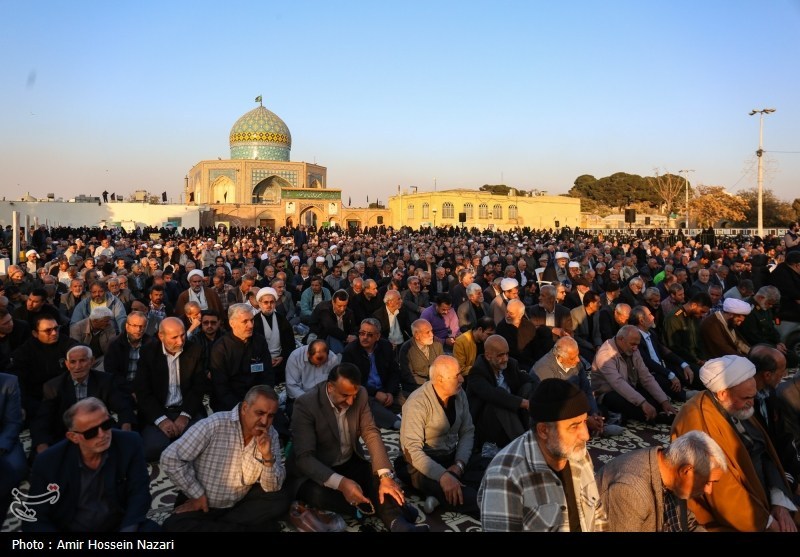 مردمی که سومین نماز باران را اقامه می‌کنند/این استغاثه نمادین نیست