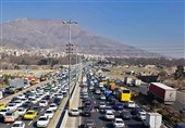 ترافیک سنگین در آزادراه قزوین-کرج/تردد روان در محورهای شمالی