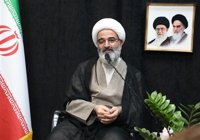تأکید امام جمعه سمنان بر صیانت از خلوت معتکفان