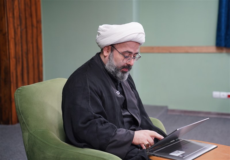 حوزه علمیه , صدسالگی حوزه علمیه قم , حوزه پیشرو و سرآمد , حوزه انقلابی , 