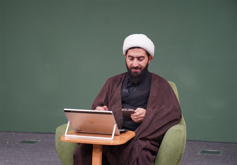 حوزه علمیه , صدسالگی حوزه علمیه قم , حوزه پیشرو و سرآمد , حوزه انقلابی , 