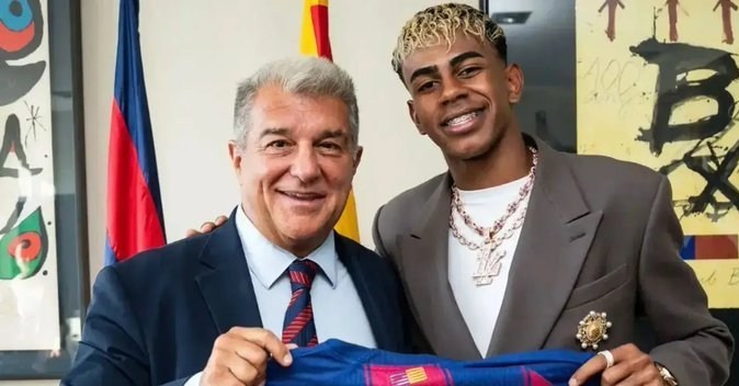 لیونل مسی , لامین یامال , تیم فوتبال بارسلونا , 