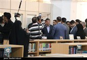 بازدید استاندار کرمان از کتابخانه مرکزی کرمان