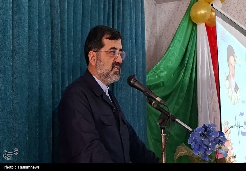 استاندار قم: در کنار خیرین مدرسه‌ساز هستم