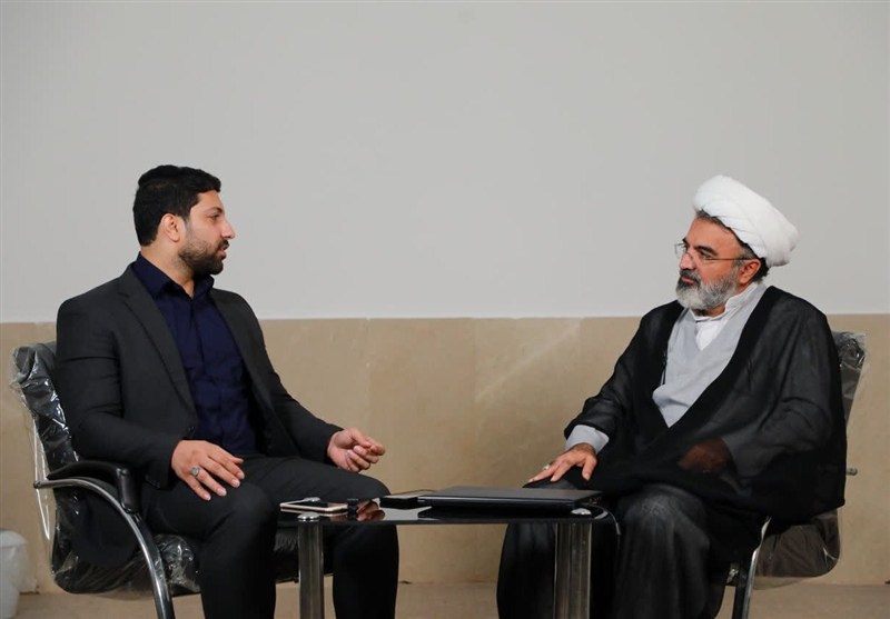 حوزه علمیه , صدسالگی حوزه علمیه قم , حوزه پیشرو و سرآمد , حوزه انقلابی ,