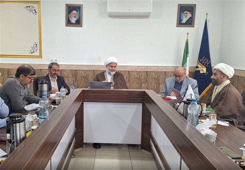 حوزه علمیه , صدسالگی حوزه علمیه قم , حوزه پیشرو و سرآمد , حوزه انقلابی ,