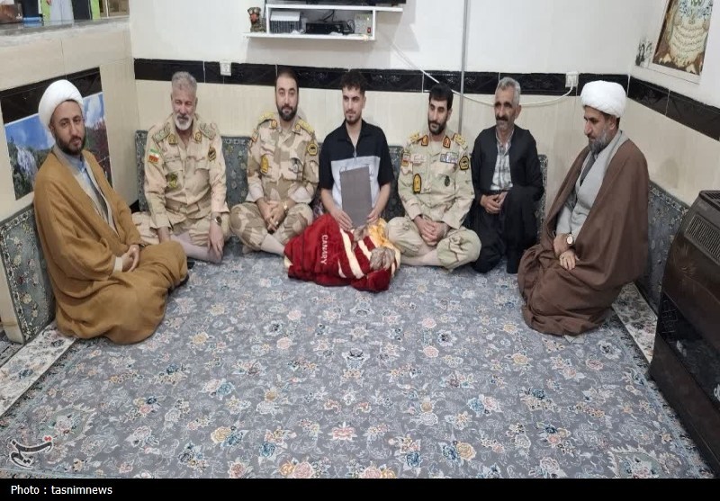 تجلیل از ایثار جانباز مرزبانی کردستان/جانبازان تجسم عینی از خودگذشتگی