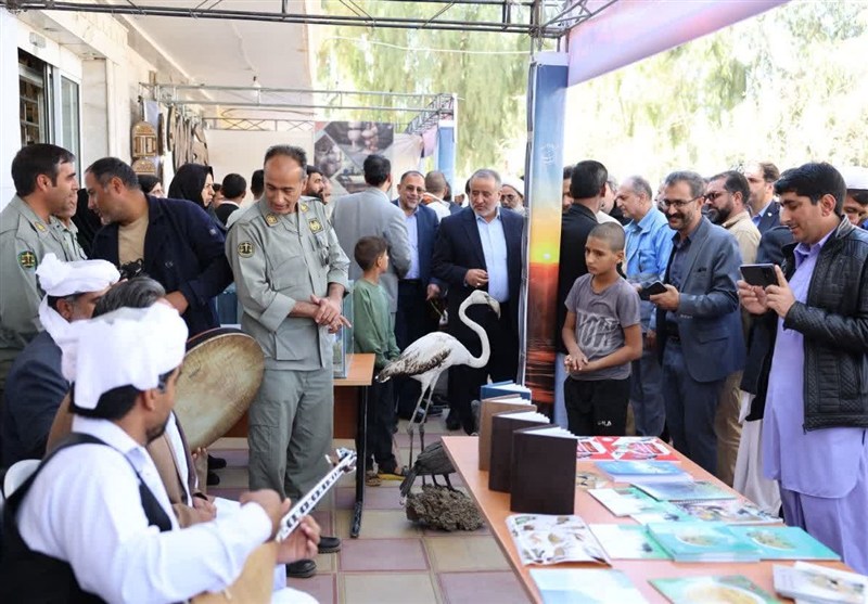 لوتِ شگفت‌انگیز زیر نگاه دوربین‌ها؛ نمایشگاهی که زیبایی‌های پنهان کویر را آشکار کرد