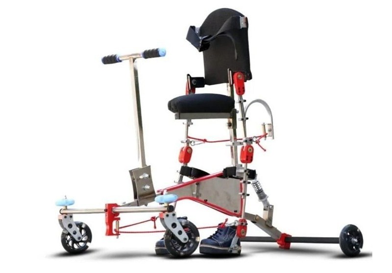 تولید واکر بومی‌سازی شده برای کودکان فلج مغزی