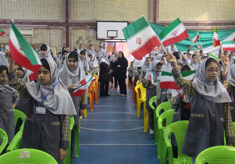 افتتاح نمایشگاه کتاب در مدرسه معینی بوشهر+تصویر