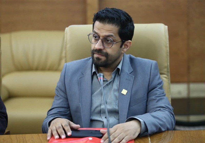 کتاب پلی میان نسل‌ها و دریچه‌ای به هویت ایرانی