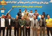 اصفهان قهرمان مسابقات ورزش‌های زورخانه‌ای و کشتی پهلوانی کشور شد