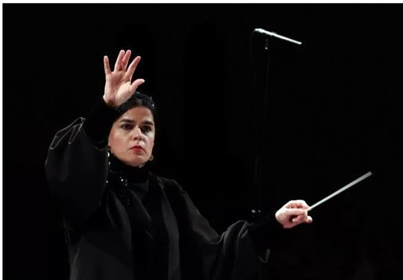 Первая женщина-дирижёр Ирана вдохновляет публику