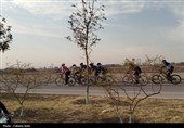 صبح ورزشی قزوین در قاب؛ همایش دوچرخه‌سواری برگزار شد   همایش عمومی دوچرخه‌سواری قزوین با مشارکت فعال