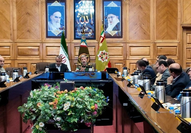 سرلشکر حاتمی: لحظه‌ای را برای ارتقاء قدرت دفاعی از دست نداده‌ایم