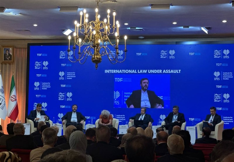 غریب‌آبادی: حمله به تأسیسات اوکراین محکوم شد اما در مسئله ایران کاملاً سکوت شد