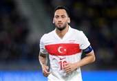 چالهان‌اوغلو بازی با اسپانیا را از دست داد