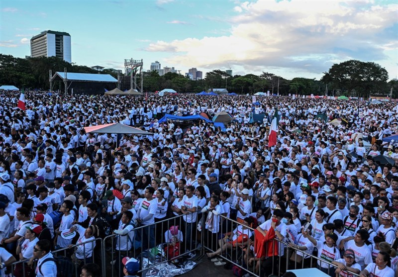 تظاهرات ده‌ها هزار نفر در فیلیپین در اعتراض به فساد مالی