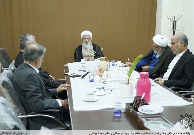 بررسی مسائل راهبردی استان در نشست امام جمعه با مجمع نمایندگان استان بوشهر