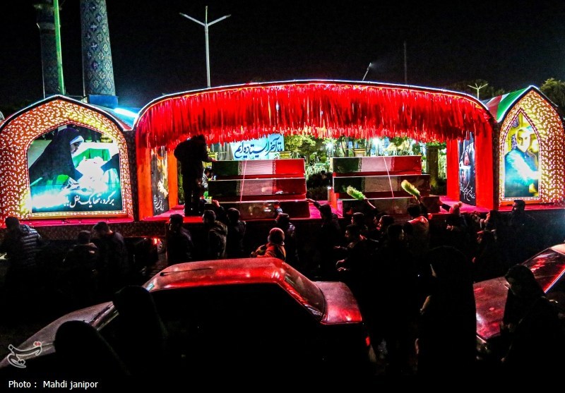 روایت عکاس خبرگزاری تسنیم از حماسه 25 آبان اصفهان در پخش زنده